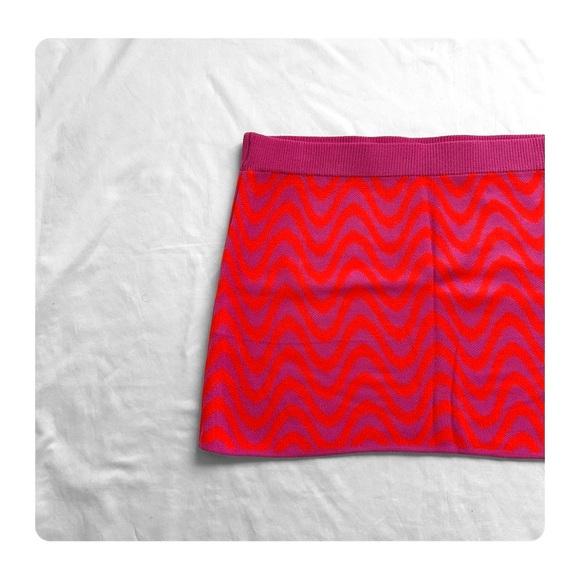★ NWOT H&M Divided Knit Skirt - Double Pink ★ - Picture 10 of 15